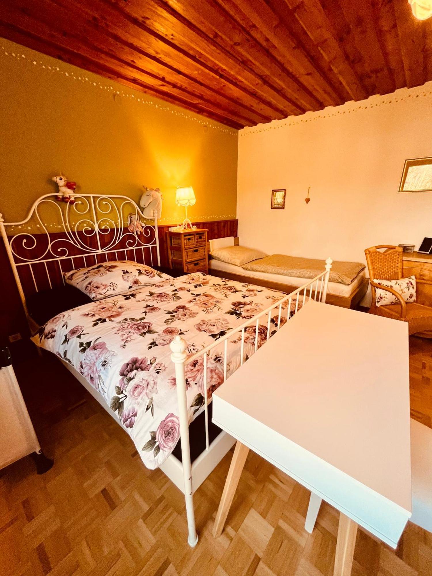 Familienapartments Mit Balkon Und Garten Ober-Lembach Eksteriør bilde